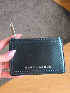 NWOT*Marc Jacobs Gorgeous Green Leather Zip Card Holder* gorgeous color